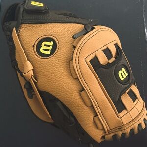 Wilson Kids Baseball Glove - Tan and Black